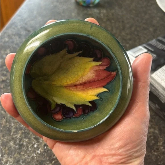 Moorcroft - Picture 9 of 9